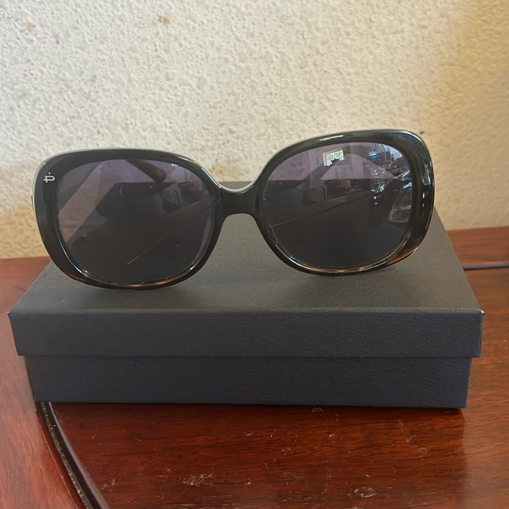 Prive’ Reveaux Sunglasses